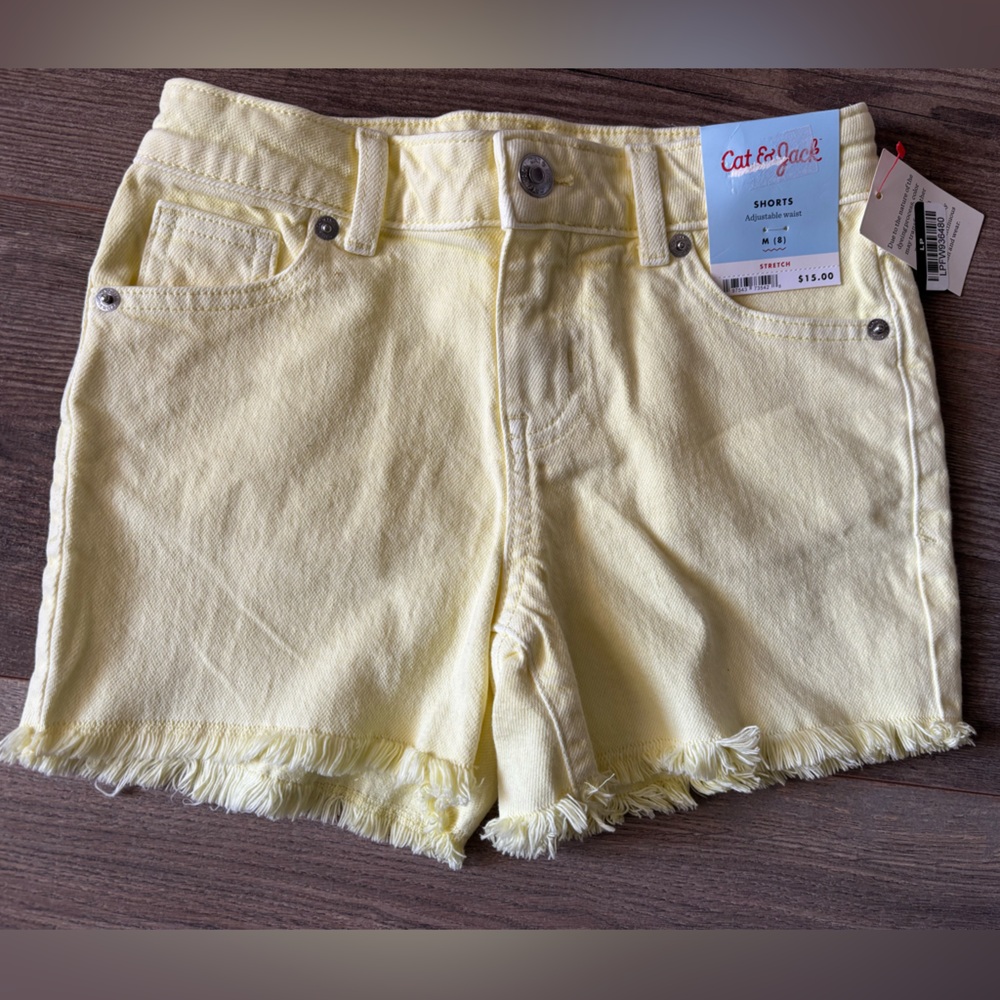Kids cat & jack canary yellow shorts. M (8)